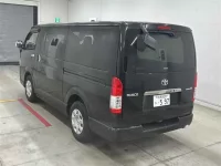 Toyota HIACE VAN лот № 30165 оценка 3.5  с аукциона в Японии 1