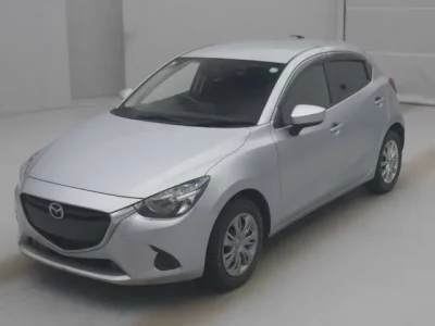 Mazda DEMIO  с аукциона в Японии