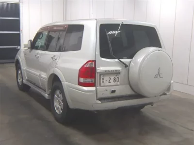 Mitsubishi PAJERO  с аукциона в Японии