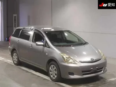 Toyota WISH  с аукциона в Японии