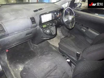 Toyota WISH  с аукциона в Японии