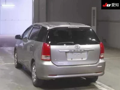 Toyota WISH  с аукциона в Японии