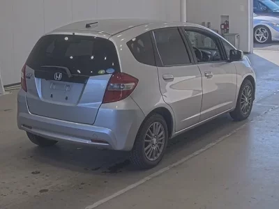 Honda FIT  с аукциона в Японии