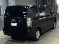 Toyota VOXY лот № 32 оценка 3.5  с аукциона в Японии 4