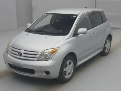 Toyota IST  с аукциона в Японии