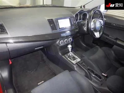 Mitsubishi LANCER  с аукциона в Японии