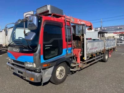 Isuzu FORWARD  с аукциона в Японии