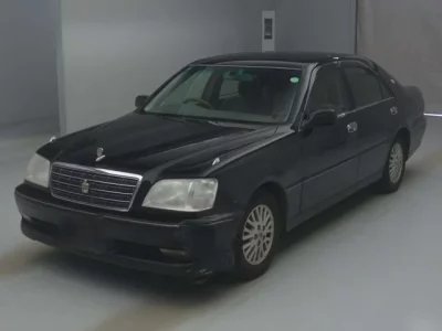 Toyota CROWN  с аукциона в Японии