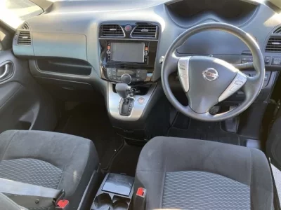 Nissan SERENA  с аукциона в Японии