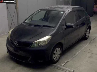 Toyota VITZ  с аукциона в Японии