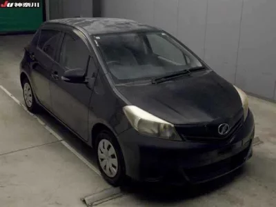 Toyota VITZ  с аукциона в Японии