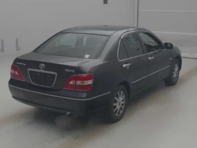 Toyota BREVIS  с аукциона в Японии