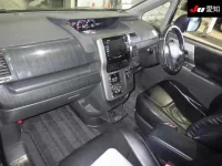 Toyota VOXY лот № 3090 оценка R  с аукциона в Японии 2