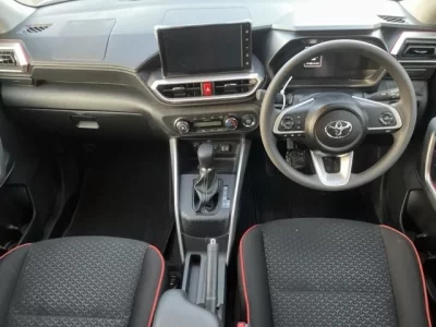 Toyota RAIZE  с аукциона в Японии