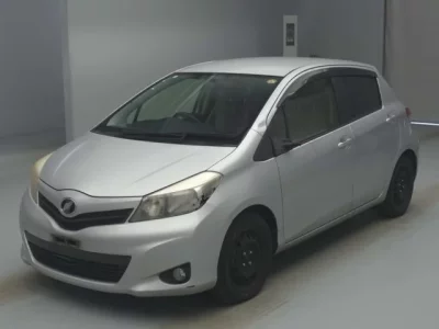 Toyota VITZ  с аукциона в Японии