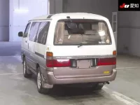 Toyota HIACE лот № 30096 оценка 3.5  с аукциона в Японии 1