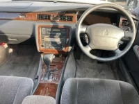 Toyota CROWN лот № 1710 оценка RA  с аукциона в Японии 3