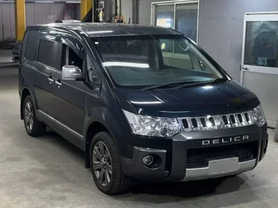 Mitsubishi DELICA D5