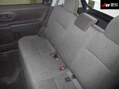 Toyota SPADE  с аукциона в Японии