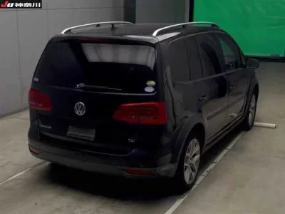 Volkswagen GOLF TOURAN  с аукциона в Японии