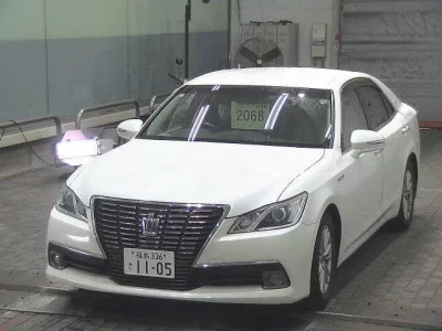 Toyota CROWN  с аукциона в Японии