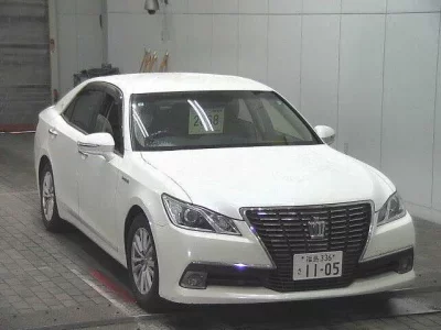 Toyota CROWN  с аукциона в Японии