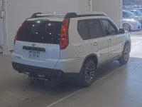 Nissan X-TRAIL лот № 1735 оценка 3  с аукциона в Японии 1