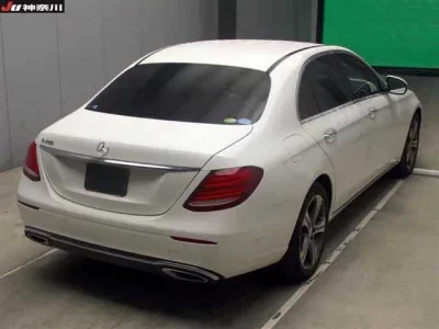 Mercedes-Benz E CLASS  с аукциона в Японии