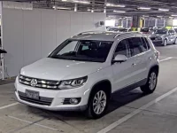Volkswagen TIGUAN лот № 126 оценка 4  с аукциона в Японии 3