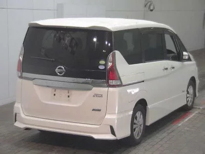 Nissan SERENA  с аукциона в Японии