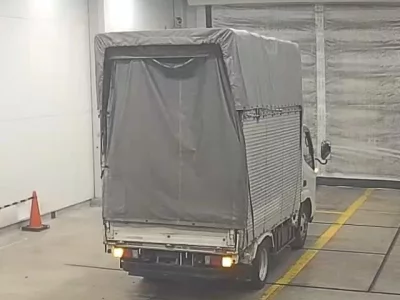 Hino DUTRO  с аукциона в Японии