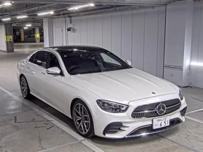 Mercedes-Benz E CLASS  с аукциона в Японии