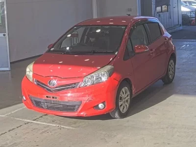 Toyota VITZ  с аукциона в Японии