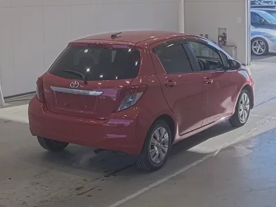 Toyota VITZ  с аукциона в Японии