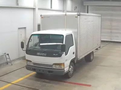 Isuzu ELF  с аукциона в Японии