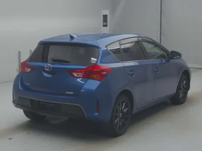 Toyota AURIS  с аукциона в Японии