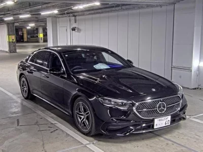 Mercedes-Benz E CLASS  с аукциона в Японии