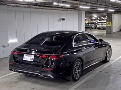 Mercedes-Benz E CLASS  с аукциона в Японии