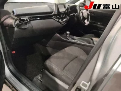 Toyota C-HR  с аукциона в Японии
