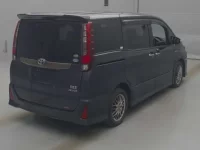 Toyota NOAH лот № 70296 оценка 3.5  с аукциона в Японии 1