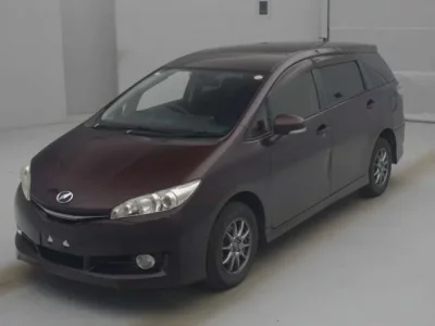 Toyota WISH  с аукциона в Японии
