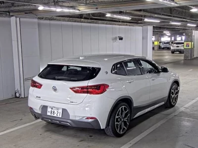 BMW X2