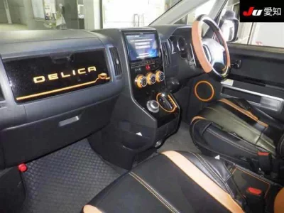Mitsubishi DELICA D5