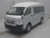 Toyota HIACE VAN лот № 76009 оценка RA  с аукциона в Японии 1