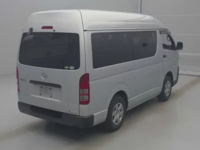 Toyota HIACE VAN  с аукциона в Японии
