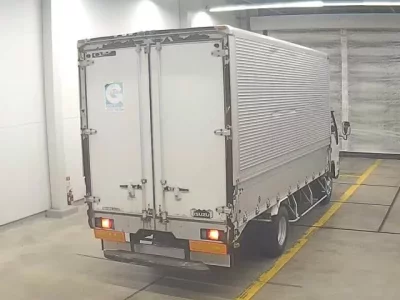 Isuzu ELF  с аукциона в Японии