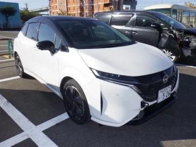 Nissan AURA  с аукциона в Японии