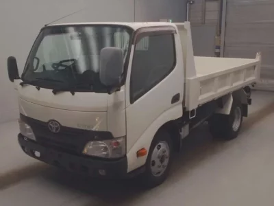 Toyota DYNA  с аукциона в Японии