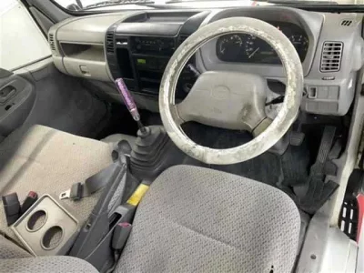 Toyota DYNA  с аукциона в Японии