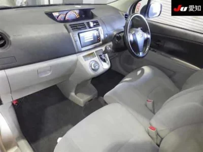 Toyota PASSO SETTE  с аукциона в Японии